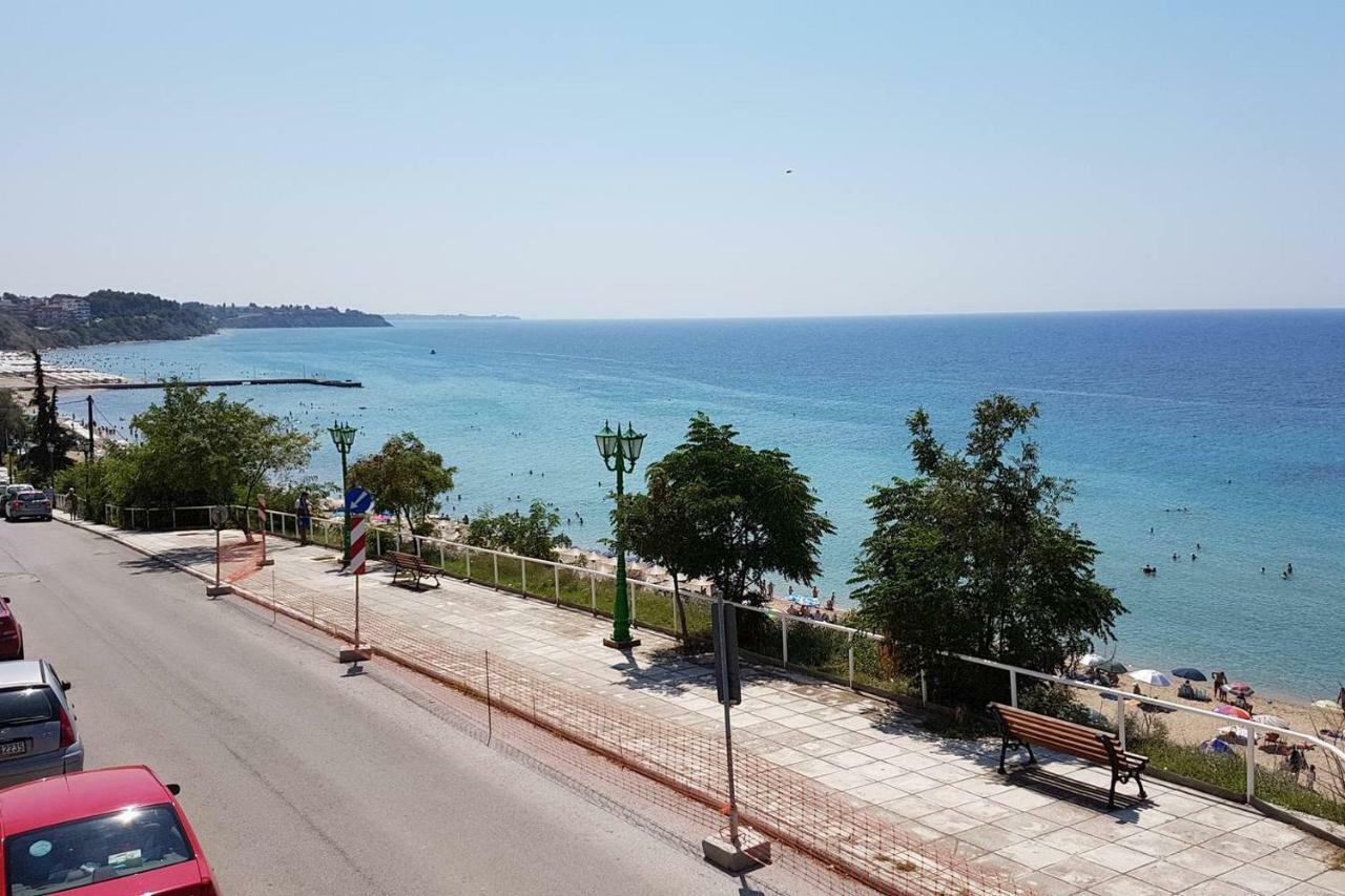 Luxury Apartment On The First Line ! Nea Kallikrateia Exterior photo