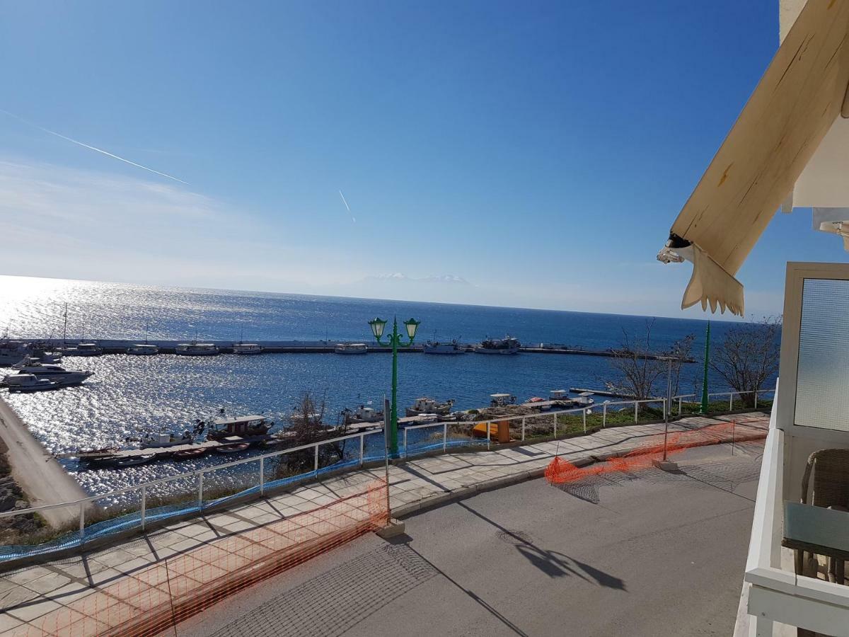 Luxury Apartment On The First Line ! Nea Kallikrateia Exterior photo