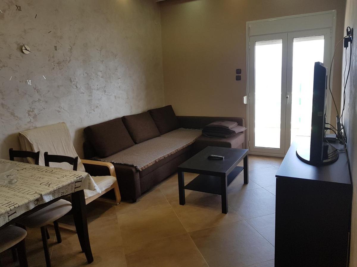 Luxury Apartment On The First Line ! Nea Kallikrateia Exterior photo